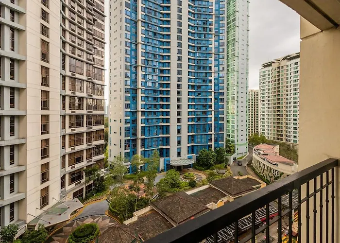 Cozy 1br Near St Lukes Bgc In Forbeswood Heights * Manila