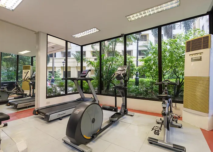 Cozy 1br Near St Lukes Bgc In Forbeswood Heights Apartment Manila