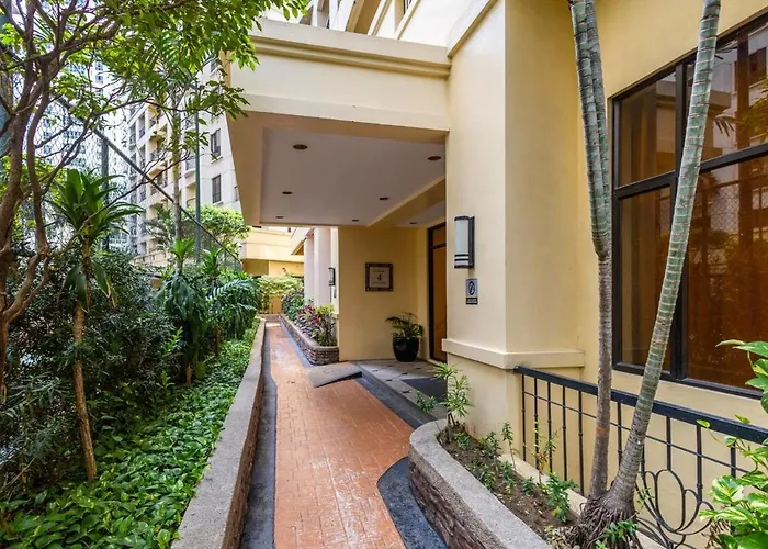 Apartment Cozy 1br Near St Lukes Bgc In Forbeswood Heights