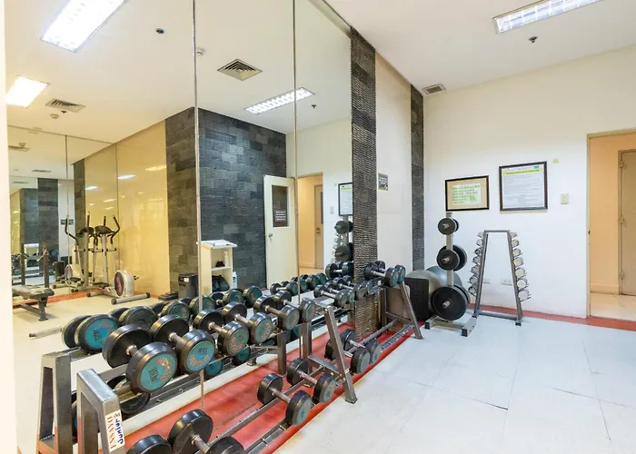 Cozy 1br Near St Lukes Bgc In Forbeswood Heights Apartment Manila