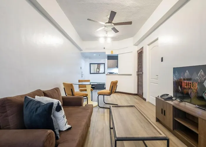 Cozy 1br Near St Lukes Bgc In Forbeswood Heights