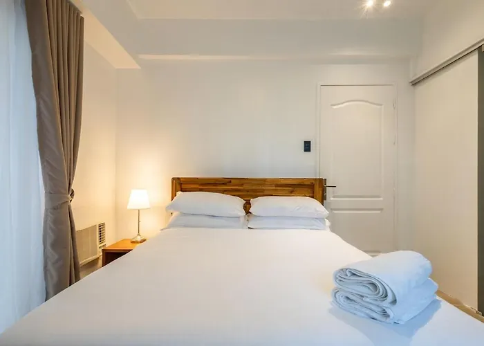 Cozy 1br Near St Lukes Bgc In Forbeswood Heights *