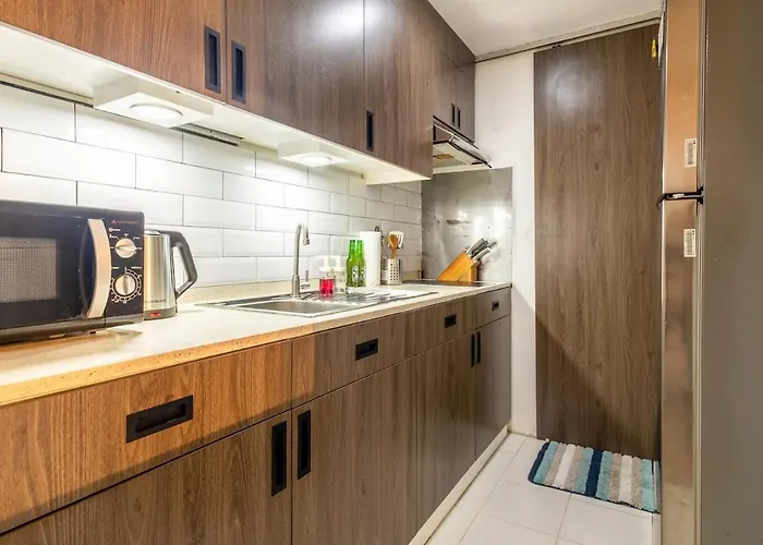 Apartment Cozy 1br Near St Lukes Bgc In Forbeswood Heights
