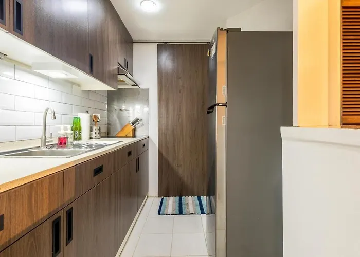 Apartment Cozy 1br Near St Lukes Bgc In Forbeswood Heights *